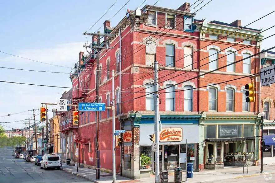 3 Bedroom Southside Pad - Sleeps 8 - Amazing Location Pittsburgh